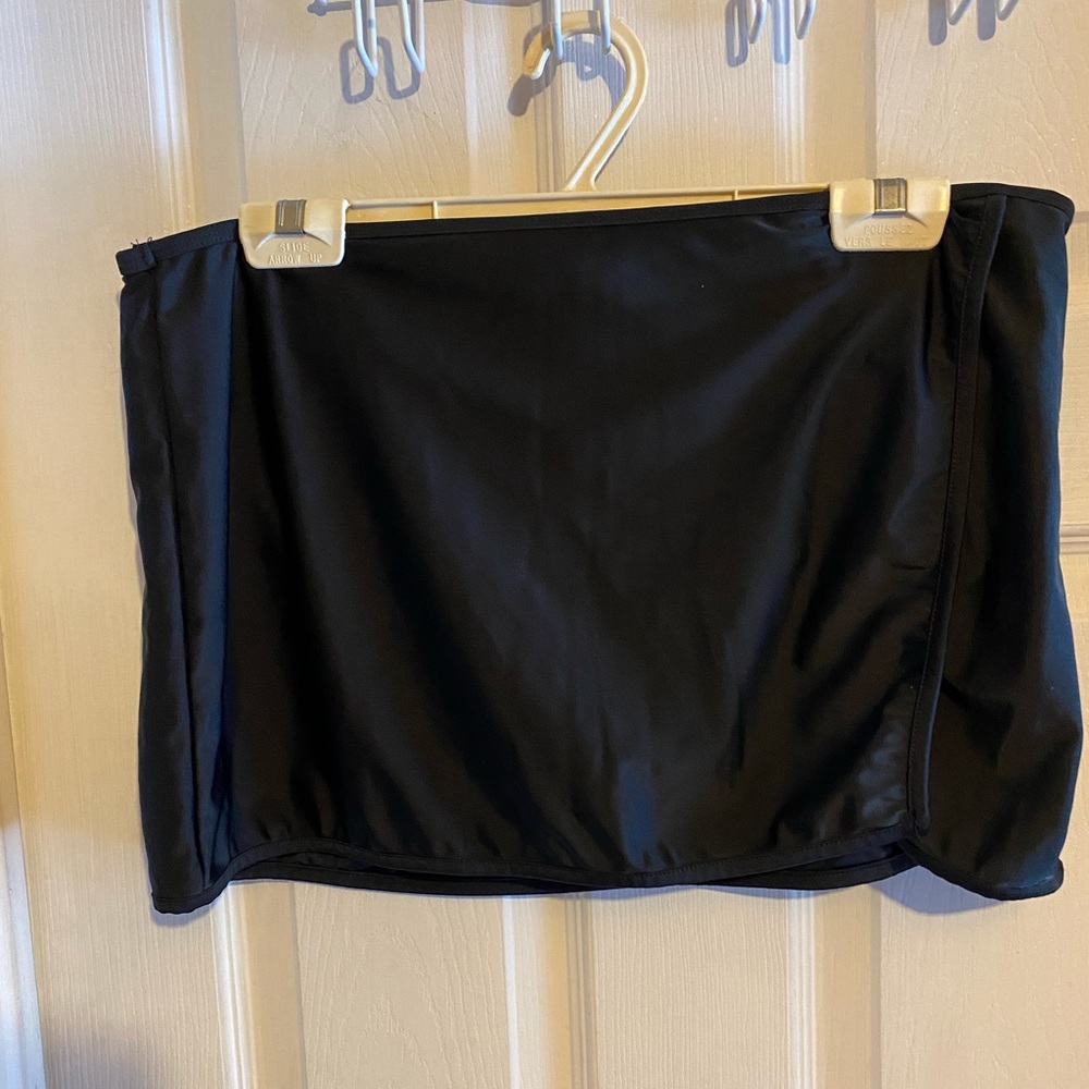 Fabulous spandex skort can be work with a bikini or t-shirt